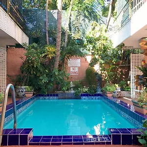 Hotel Towne, Nassau