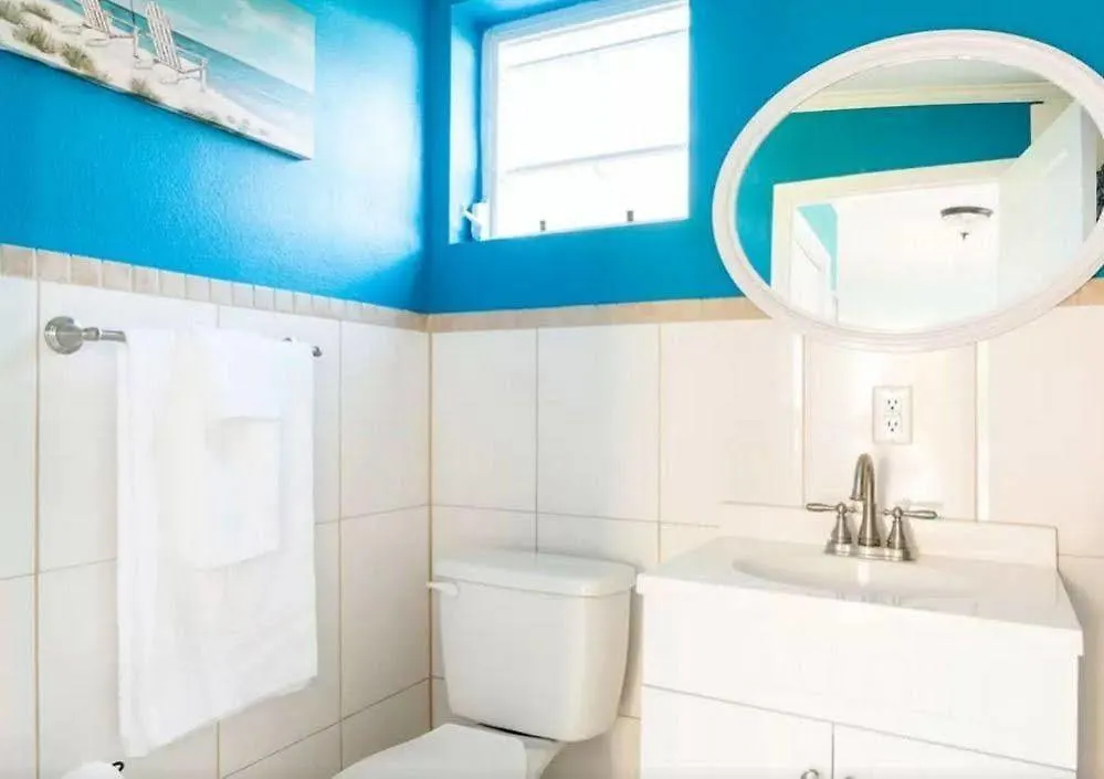 *** Hotel Carlas Cottage Nassau Bahamas