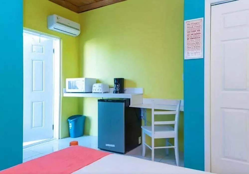 Carlas Cottage Nassau